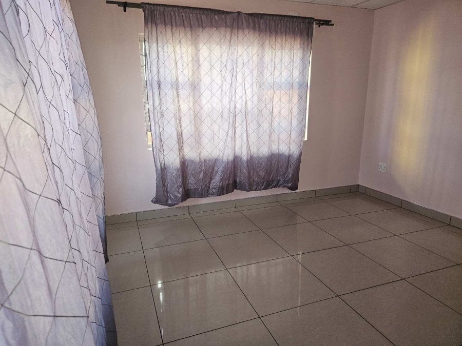 To Let 3 Bedroom Property for Rent in Floors Northern Cape